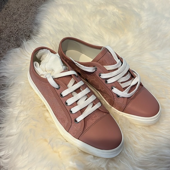 Brand new Gucci Pink GG Canvas and Leather Sneakers - Picture 2 of 4